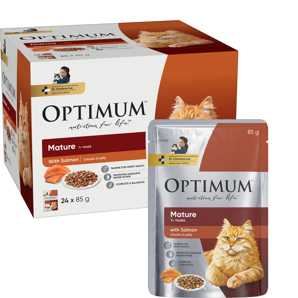 Optimum wet cat food pouch, mature cat, 7+ years, with salmon chunks in jelly.