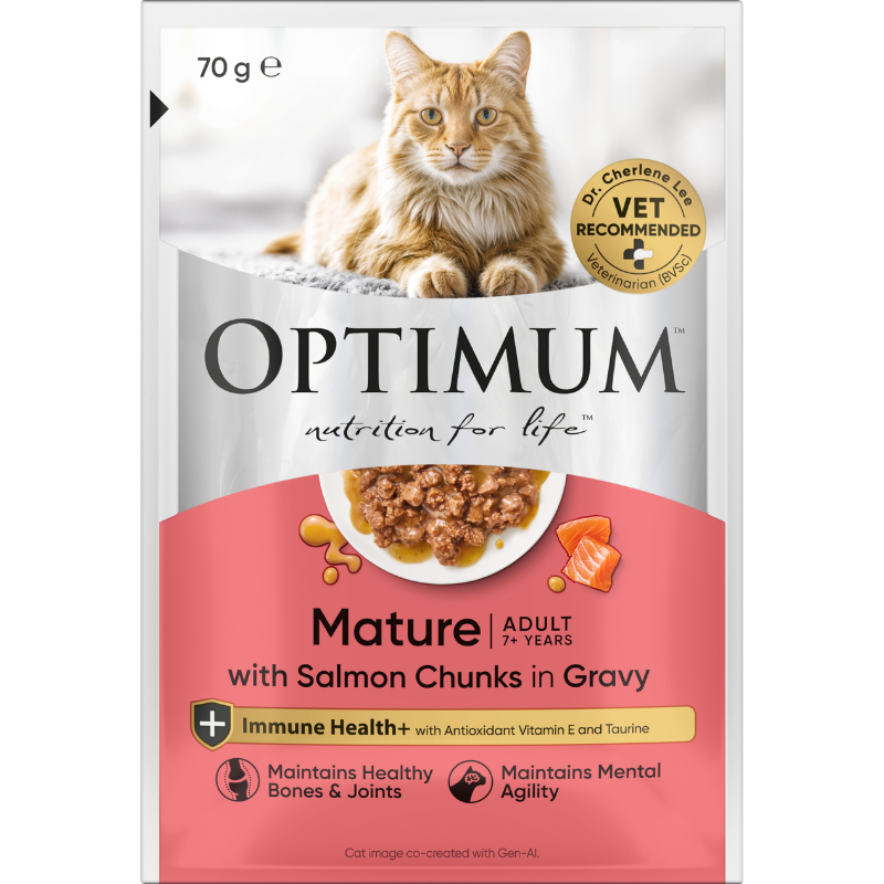 Optimum mature wet cat pouch with salmon chunks in gravy